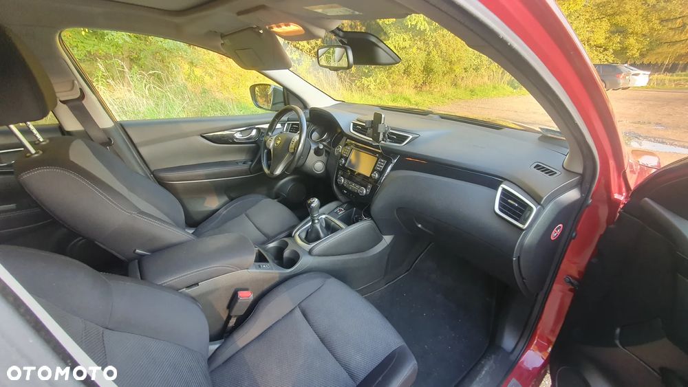 Nissan Qashqai 1.2 DIG-T N-Connecta EU6 - 10