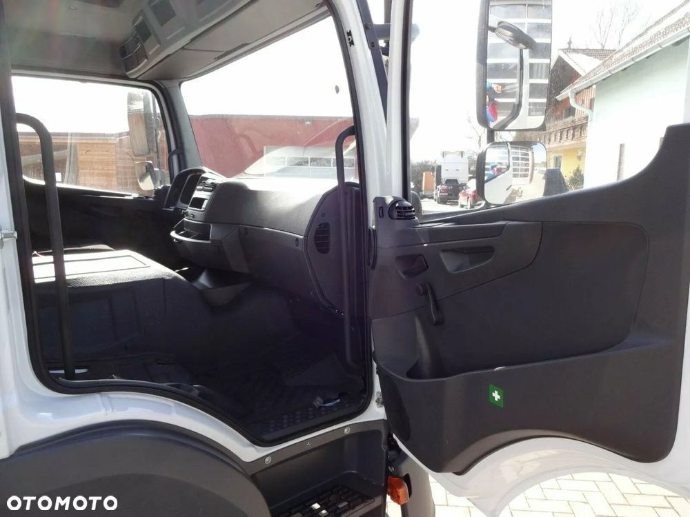 Mercedes Benz Atego Euro 6 2020 2021 - 8