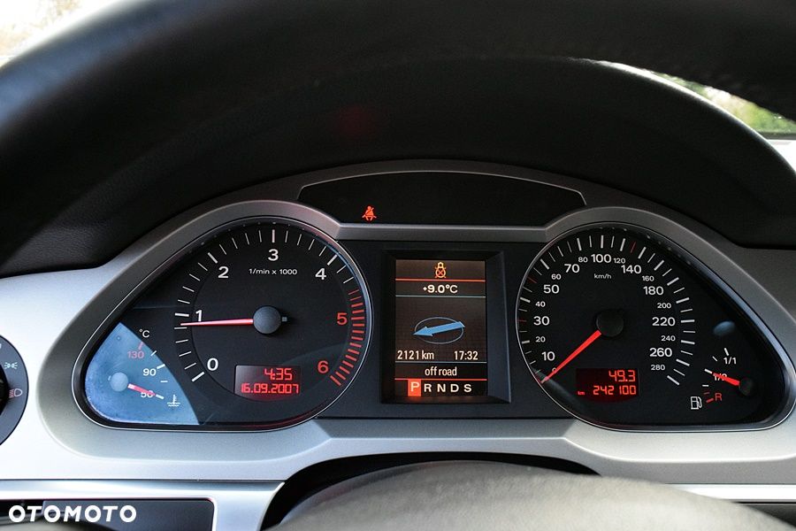 Audi A6 Limousine 3.0 TDI DPF quattro tiptronic - 29