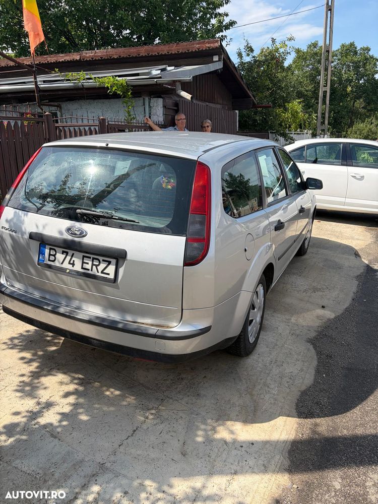 Ford Focus 1.6 16V Ghia - 3