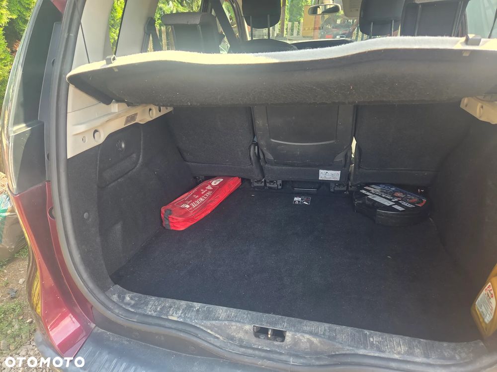 Renault Scenic 1.5 dCi Emotion - 8