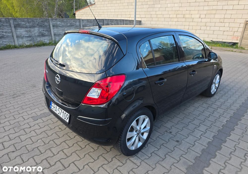 Opel Corsa 1.4 16V Active - 4