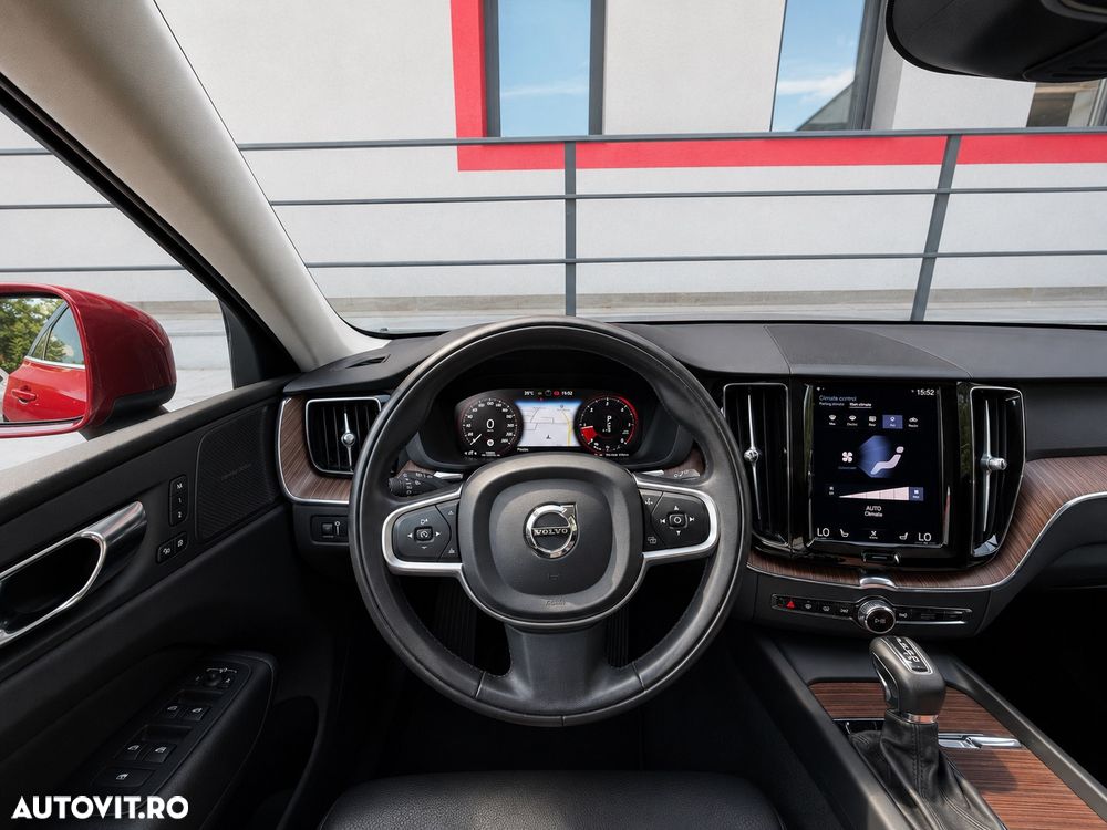 VOLVO XC60 2020 — imagine 9