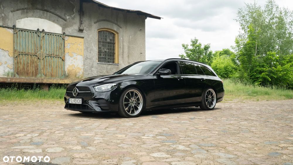 Mercedes-Benz Klasa E 300 9G-TRONIC AMG Line - 1