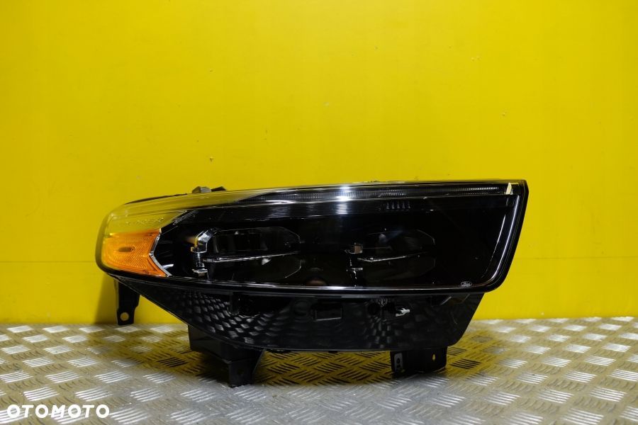 FORD EXPLORER 2020- REFLEKTOR LAMPA MID LED PRAWA MB5B-13W029-BF USA - 1