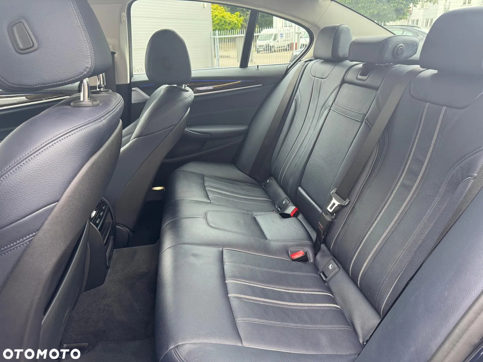 BMW Seria 5 540i xDrive Luxury Line - 11