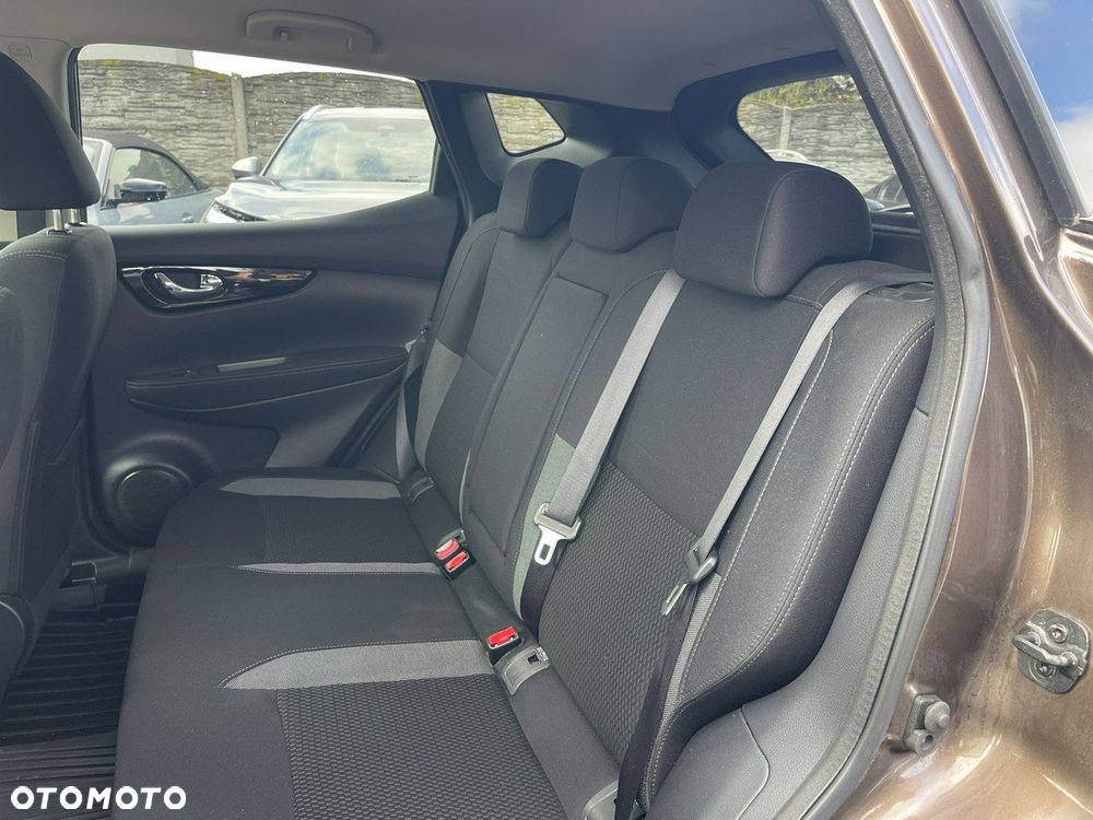 Nissan Qashqai 1.2 DIG-T N-Vision - 12