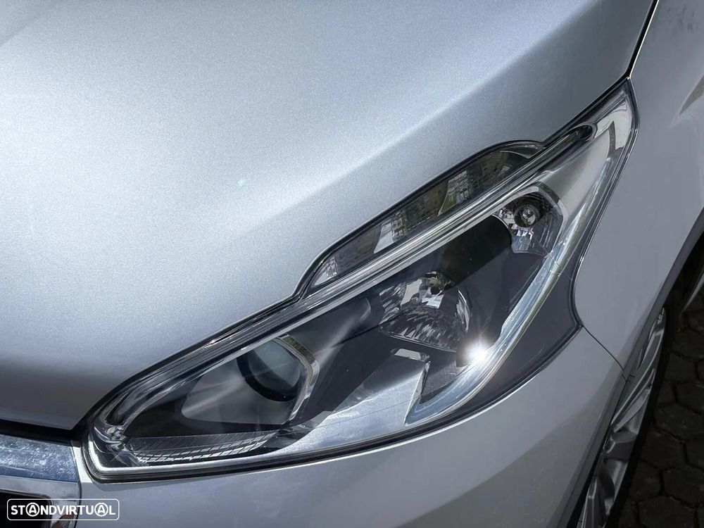 Peugeot 208 1.6 BlueHDi Style - 15