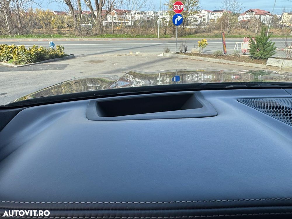 BMW X5 xDrive45e - 32