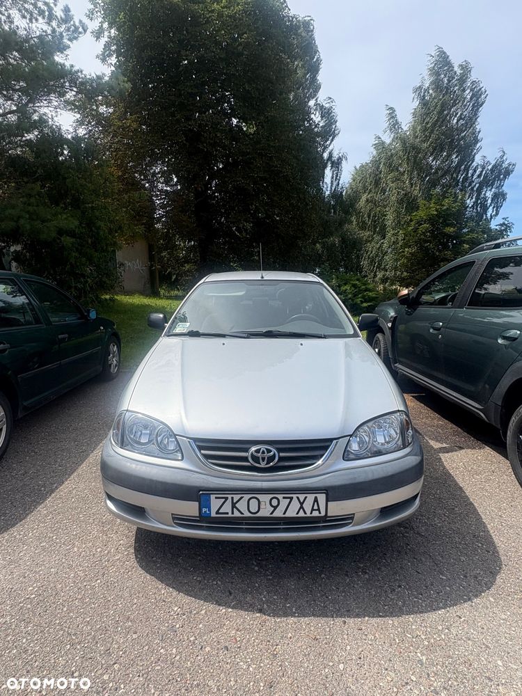 Toyota Avensis - 3