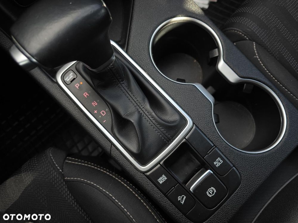 Kia Sportage 1.6 CRDI M 2WD DCT - 19