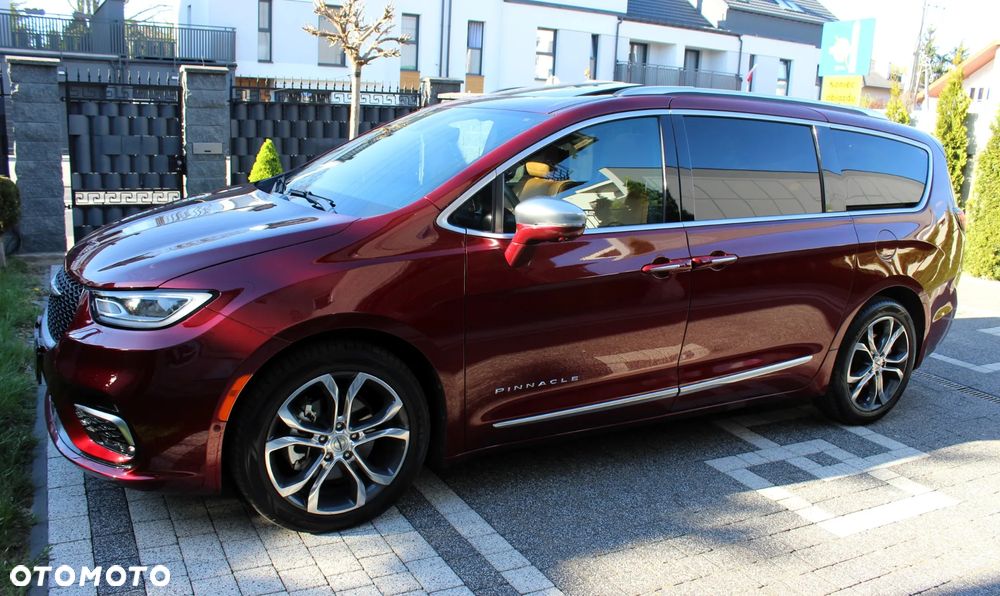 Chrysler Pacifica - 4