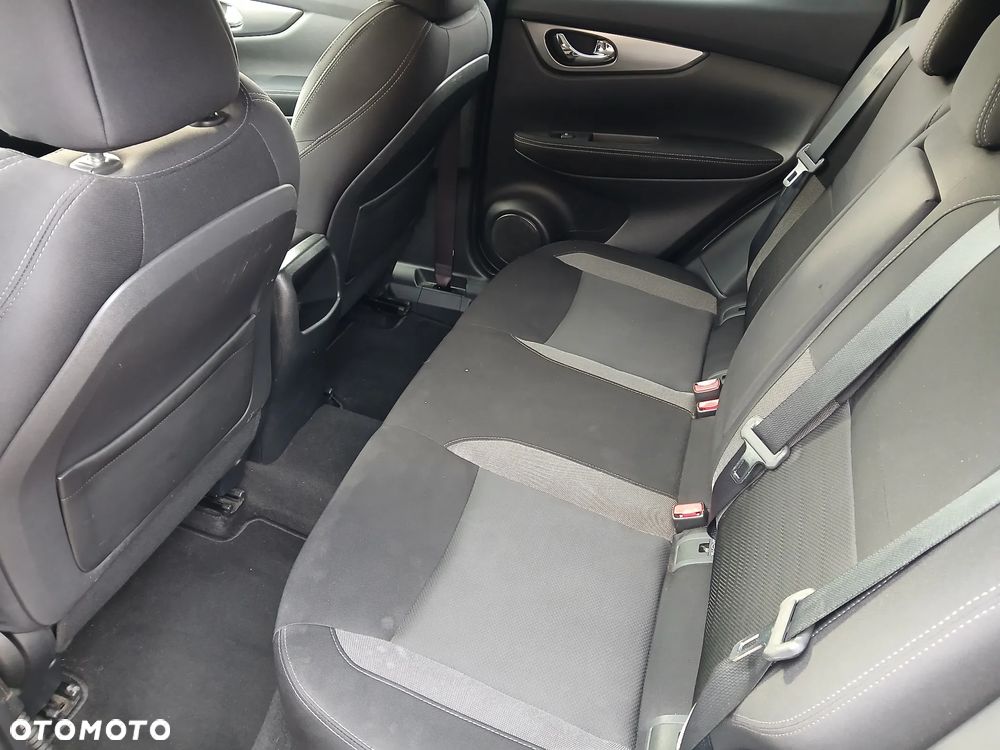 Nissan Qashqai 1.2 DIG-T N-Connecta EU6 - 10