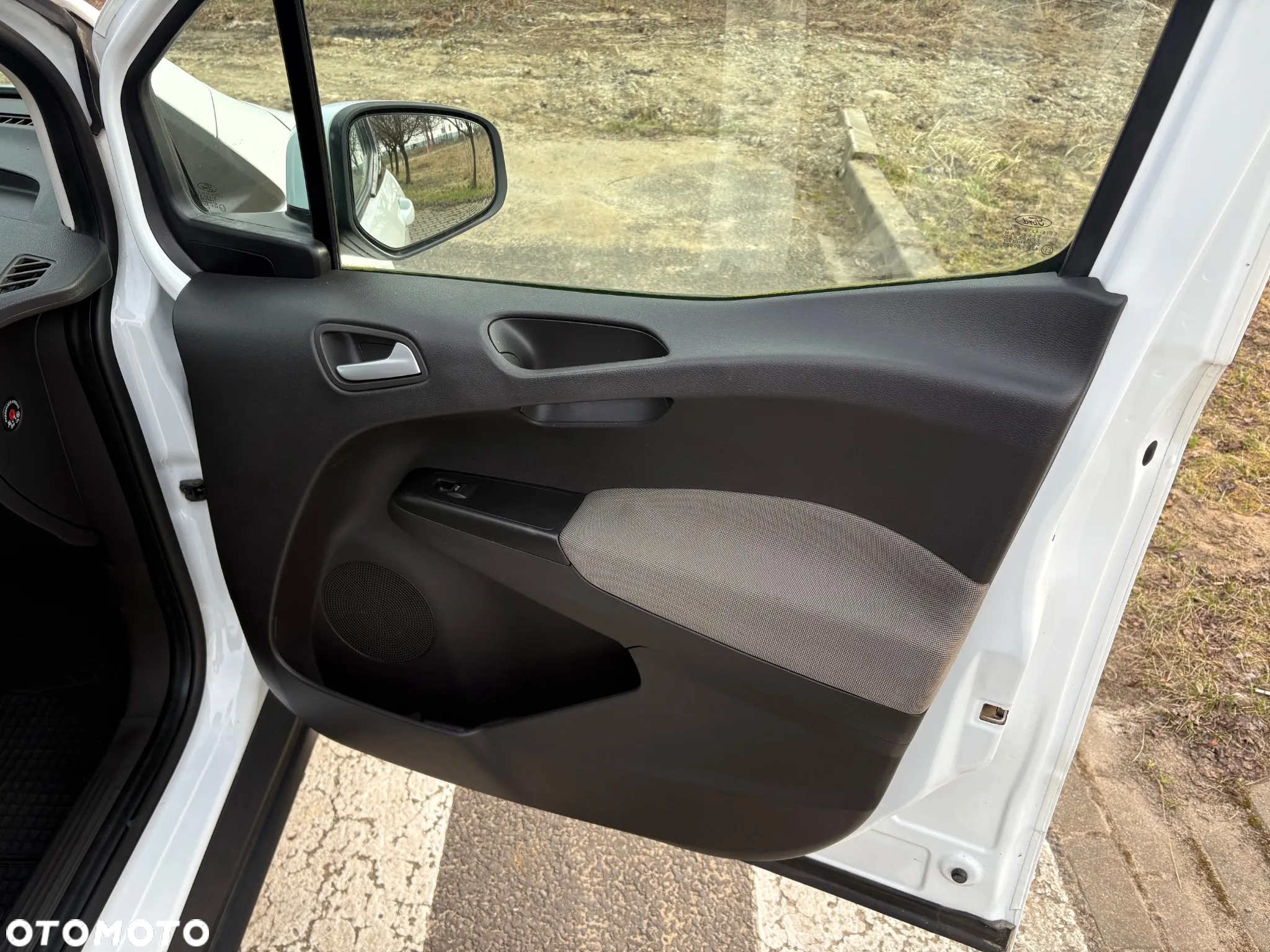 Ford Tourneo Courier 1.5 TDCi S&S Sport - 14