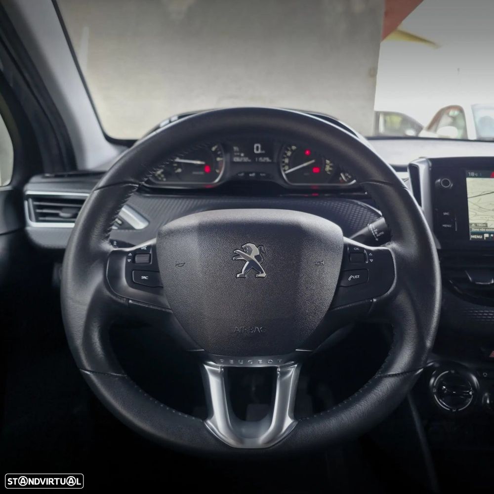 Peugeot 2008 1.2 PureTech Signature - 16
