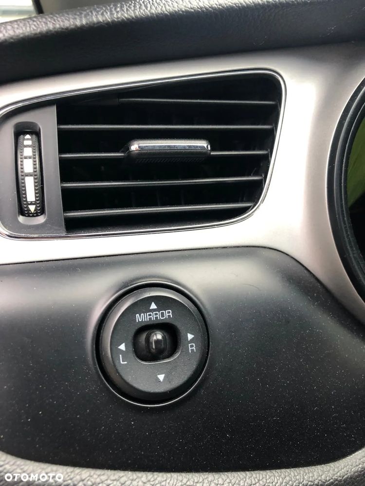 Kia Ceed - 12