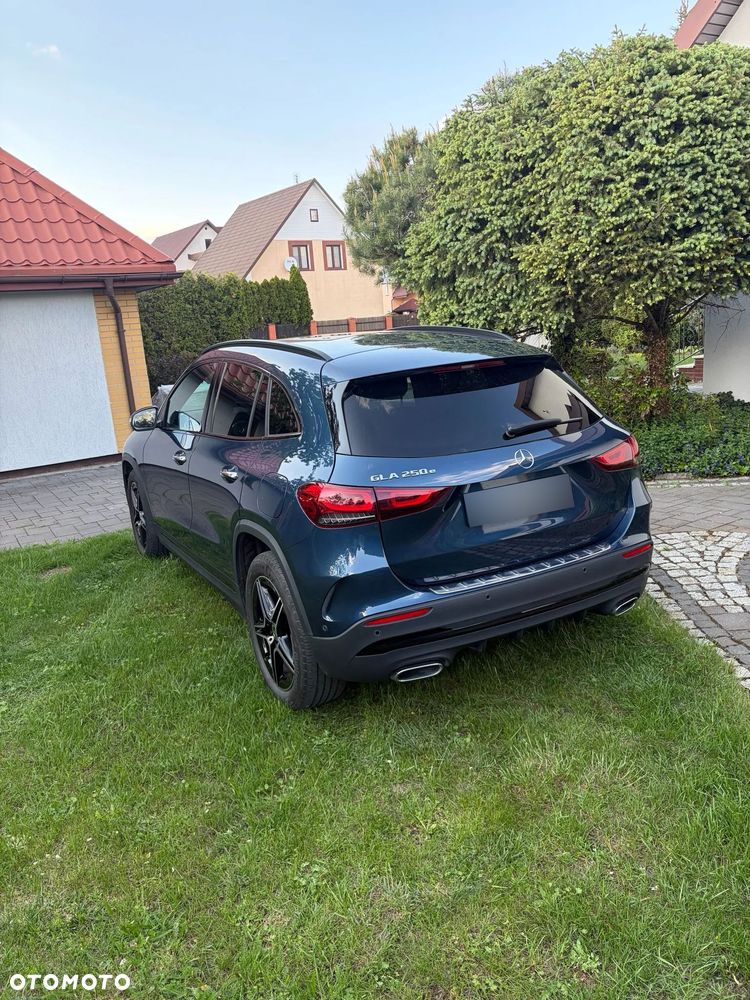 Mercedes-Benz GLA - 7