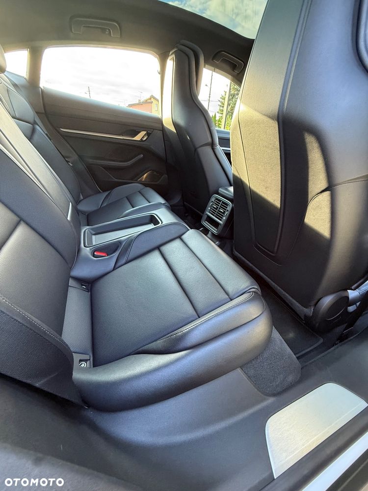 Porsche Taycan 4S Performance Plus - 13