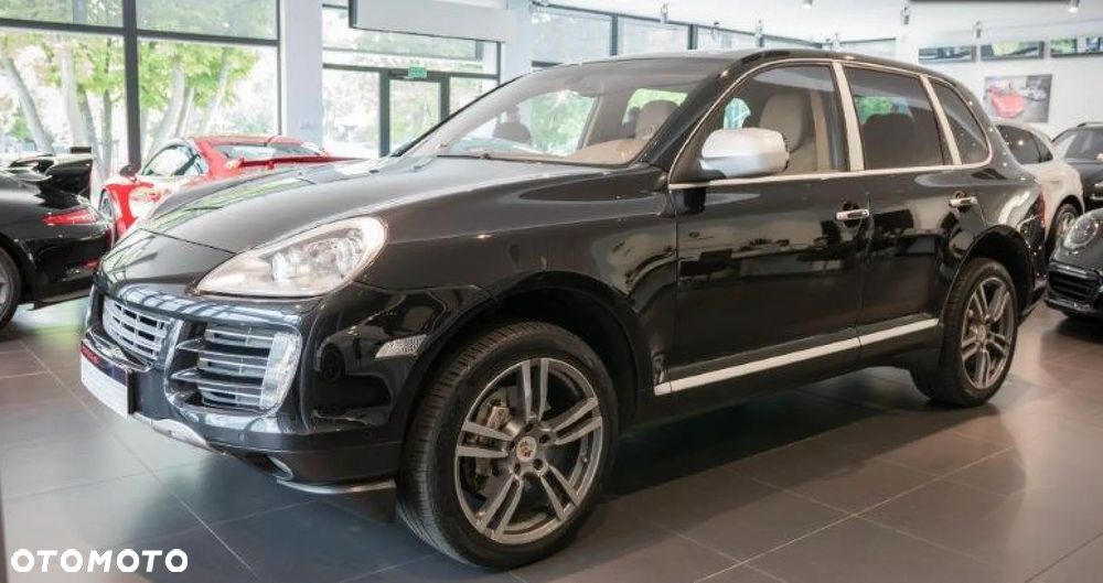 Porsche Cayenne - 1