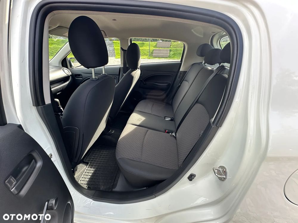 Mitsubishi Space Star - 12