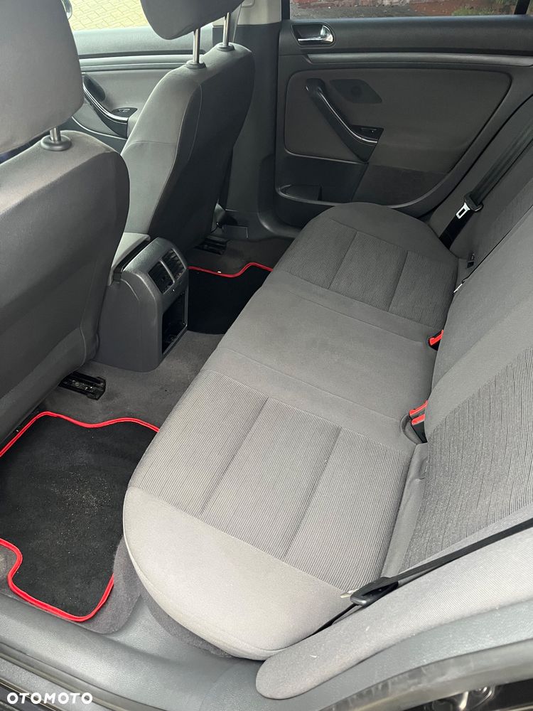 Volkswagen Golf - 14