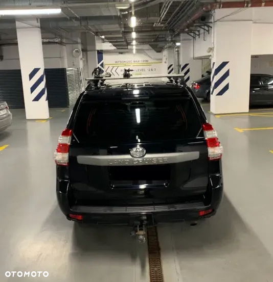 Toyota Land Cruiser - 4