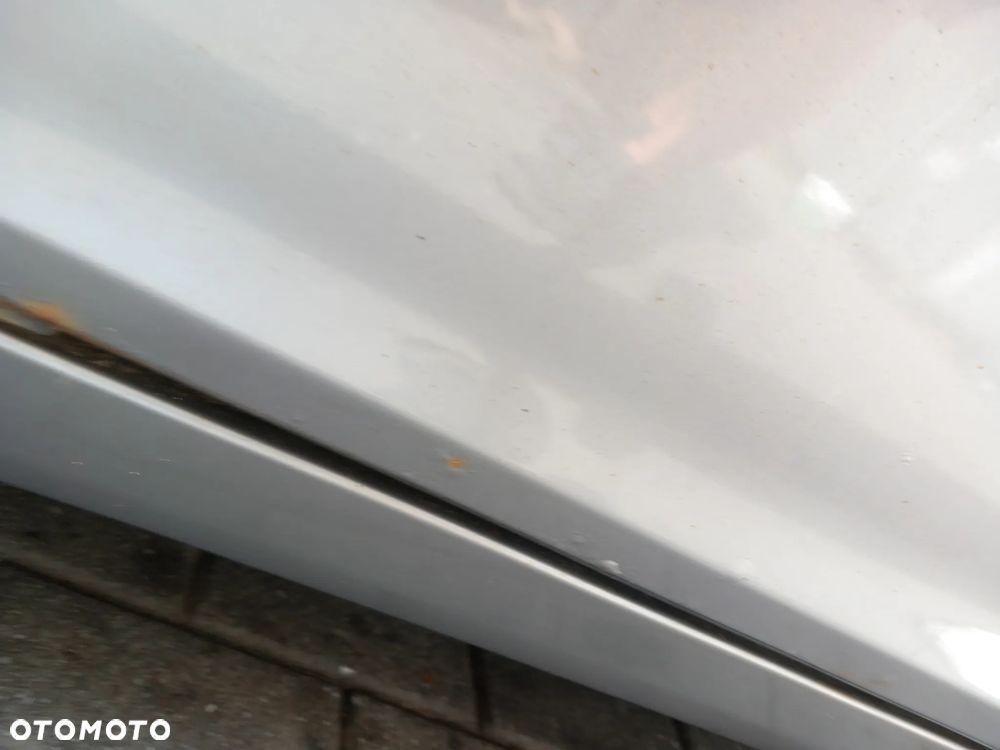 MERCEDES W203 C-KLASA DRZWI LEWE PRZEDNIE LEWY PRZÓD KOLOR: 723 - 9