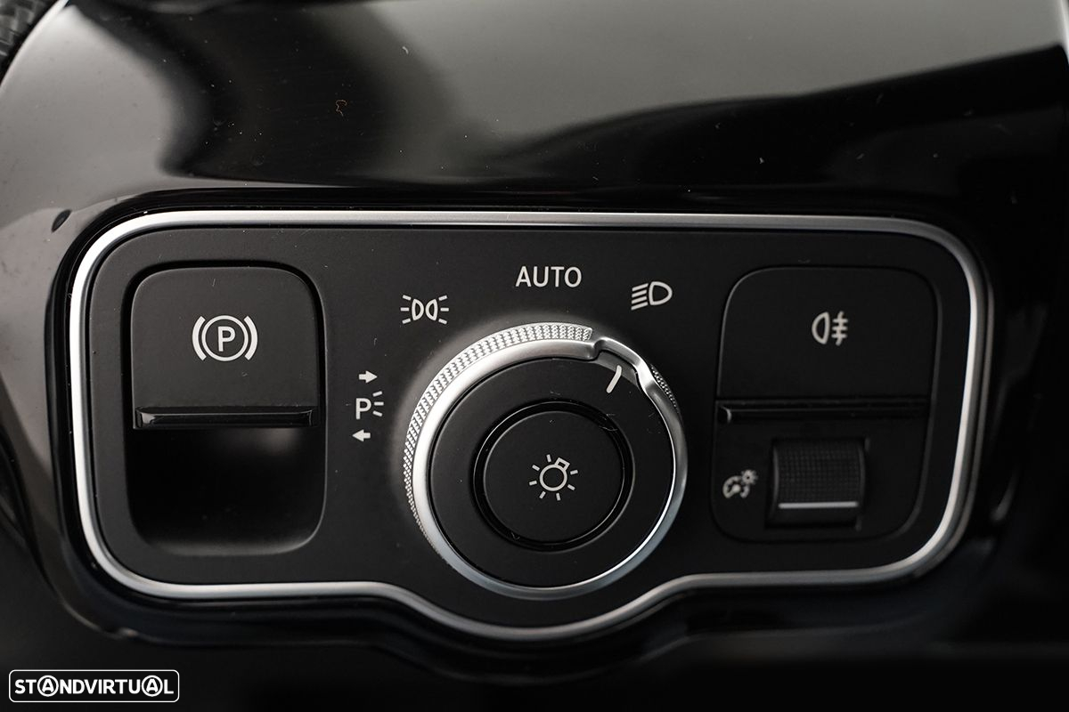 Mercedes-Benz A 200 Standard - 23