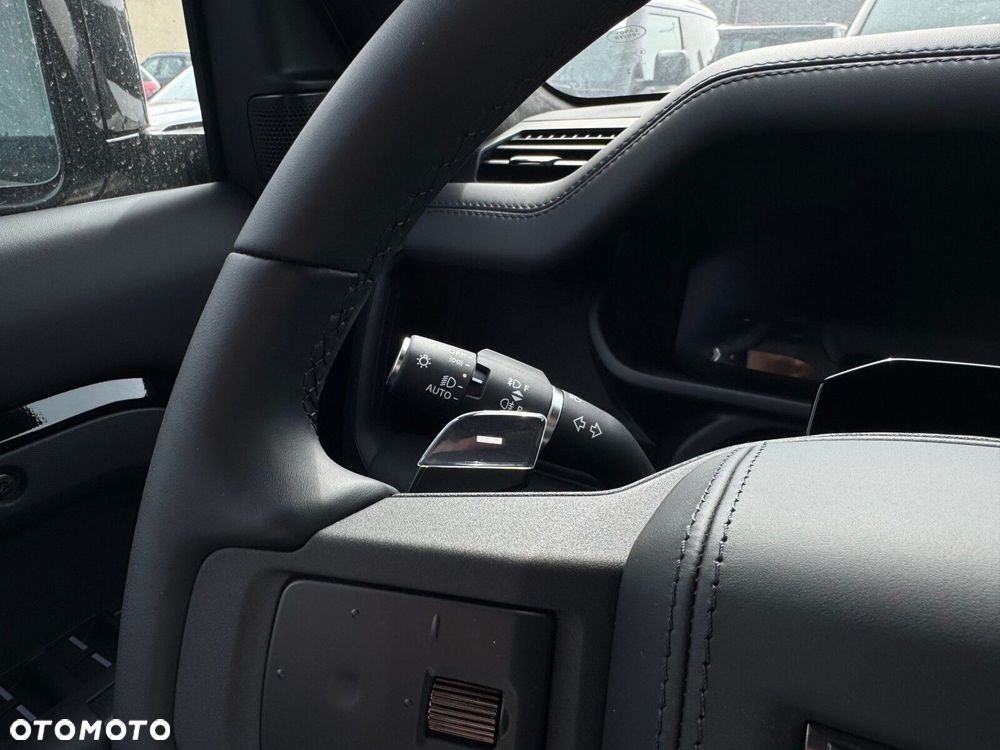 Land Rover Defender - 9