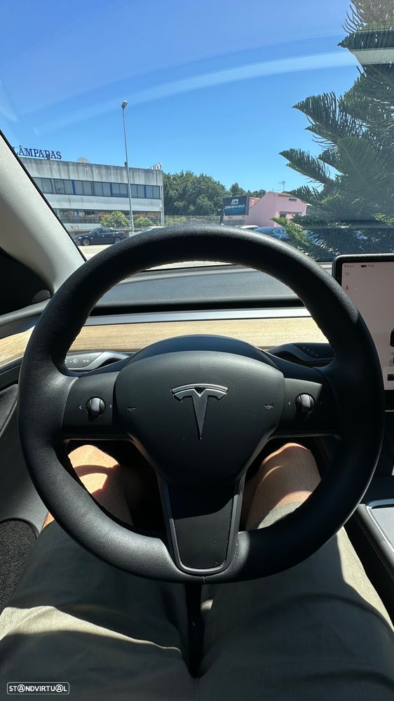 Tesla Model Y Long Range Tração Integral - 28
