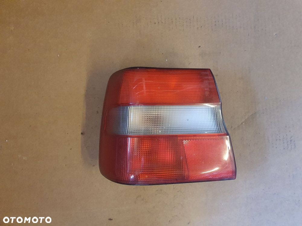 LAMPA LEWY TYŁ VOLVO S70 97-00
