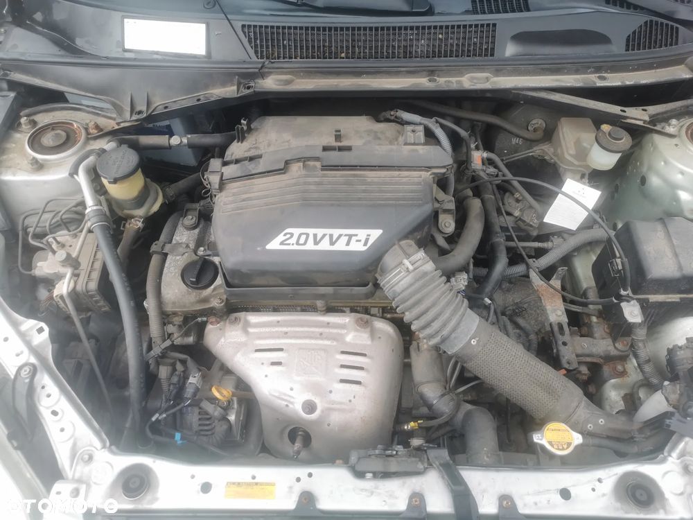 Toyota RAV4 2.0 VVT-i 4x4 - 18