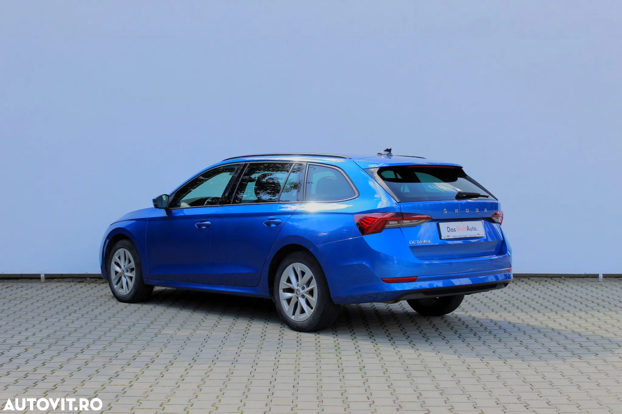 Skoda Octavia Combi 2.0 TDI DSG Style - 3