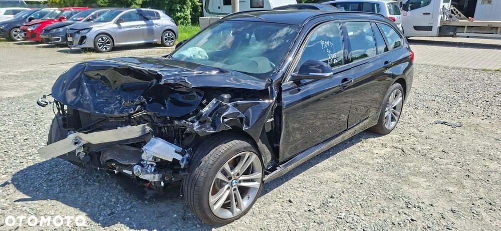 BMW Seria 3 330i xDrive - 6