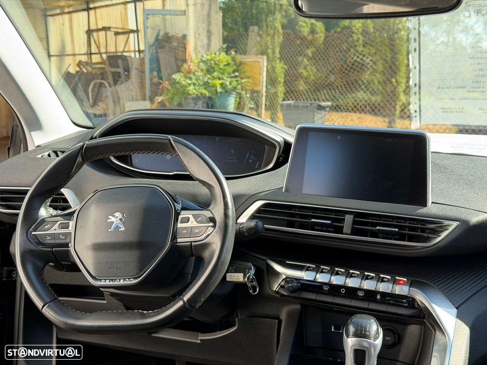 Peugeot 3008 1.2 PureTech Active Pack - 37