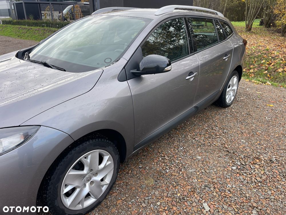 Renault Megane 1.6 16V Dynamique Euro5 - 6