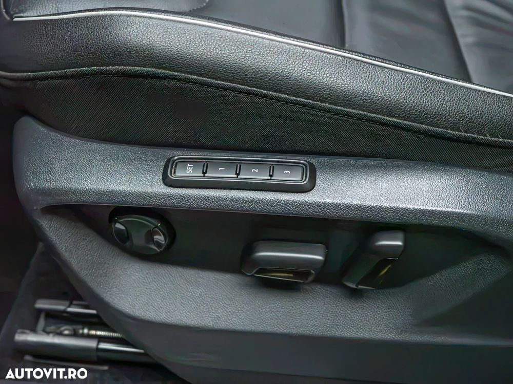 Volkswagen Tiguan 2.0 TDI DSG R-Line - 31