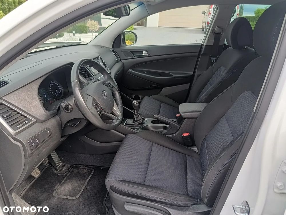 Hyundai Tucson 1.6 GDI BlueDrive Comfort 2WD - 10