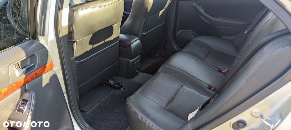 Toyota Avensis 2.0 D-4D Prestige - 18