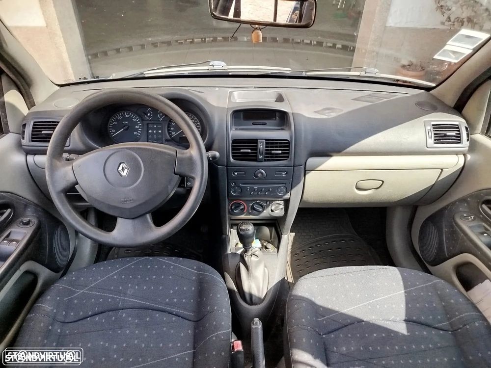 Renault Clio 1.2 16V Expression - 1