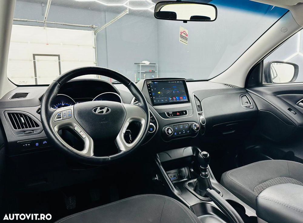 Hyundai ix35 1.7 CRDI 2WD blue Finale Silver - 21