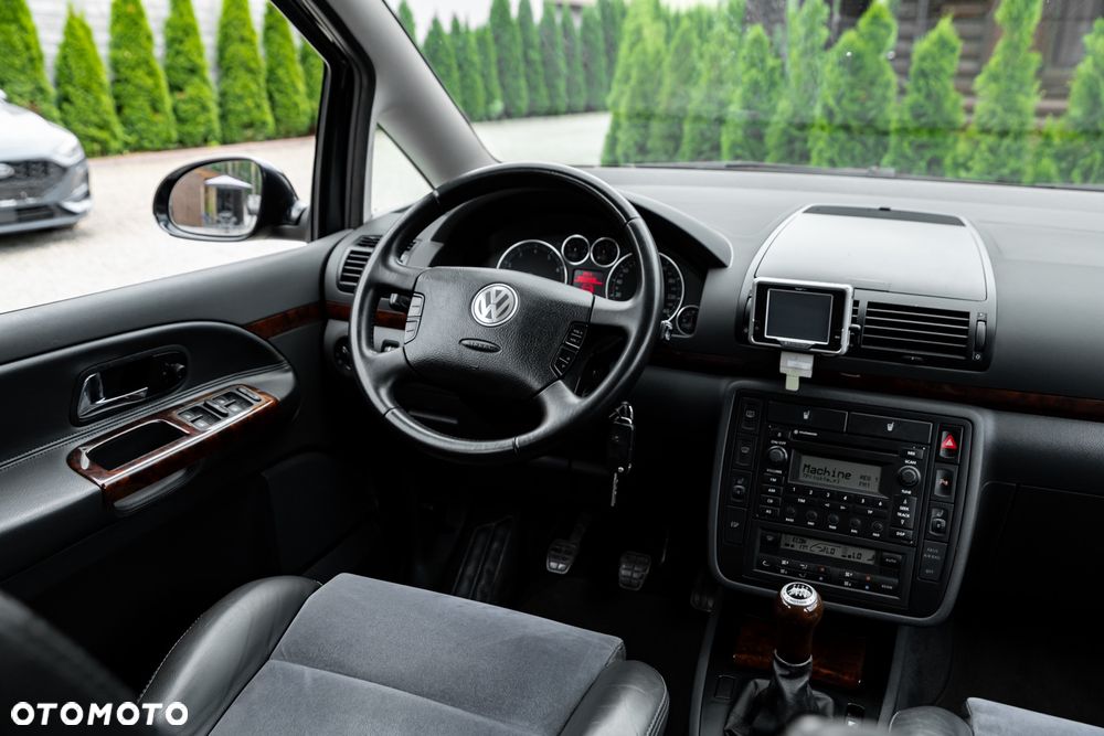 Volkswagen Sharan 2.8 V6 4Motion Highline - 25