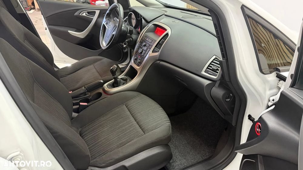 Opel Astra - 8