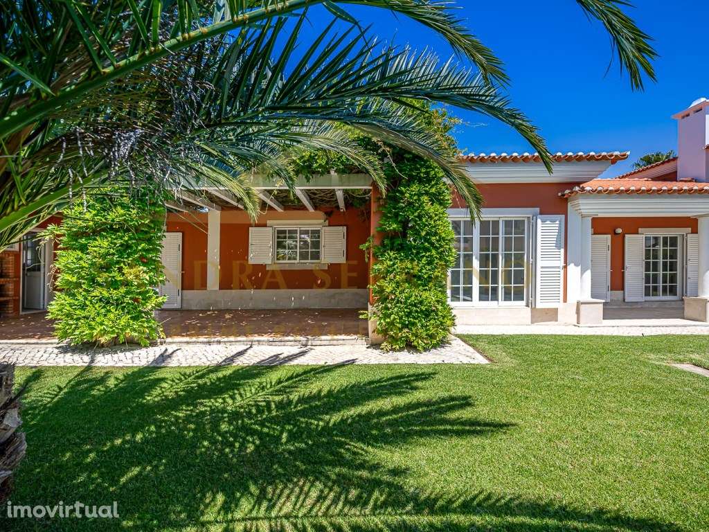 Moradia de traça tradicional com 7 assoalhadas - Grande imagem: 4/49