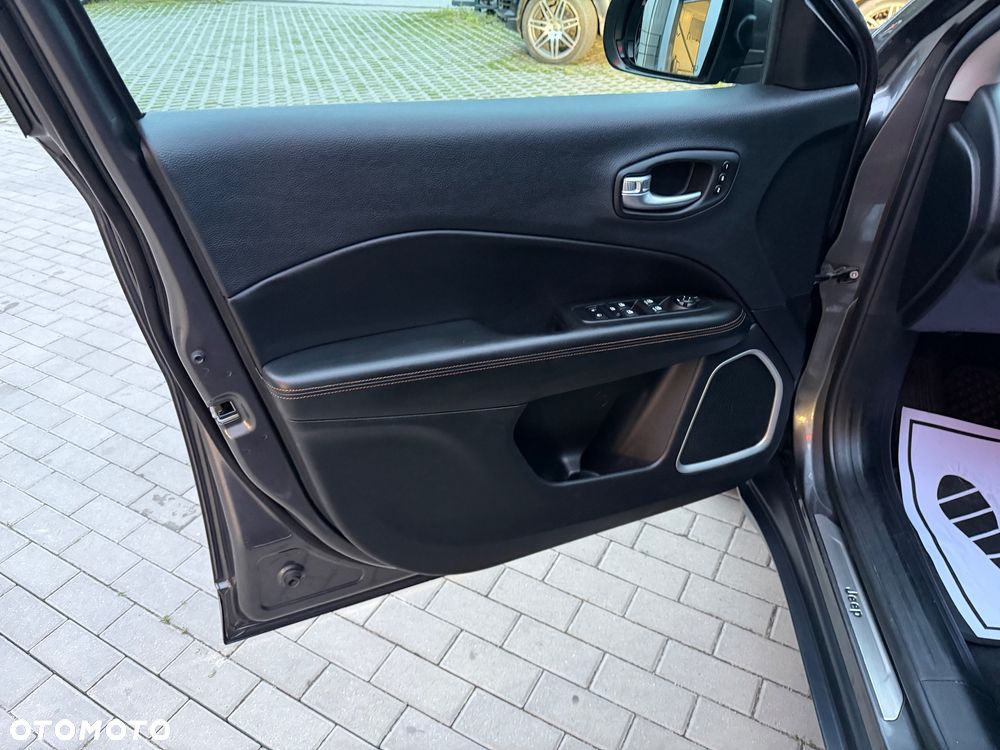Jeep Compass 1.4 TMair Limited 4WD S&S - 26