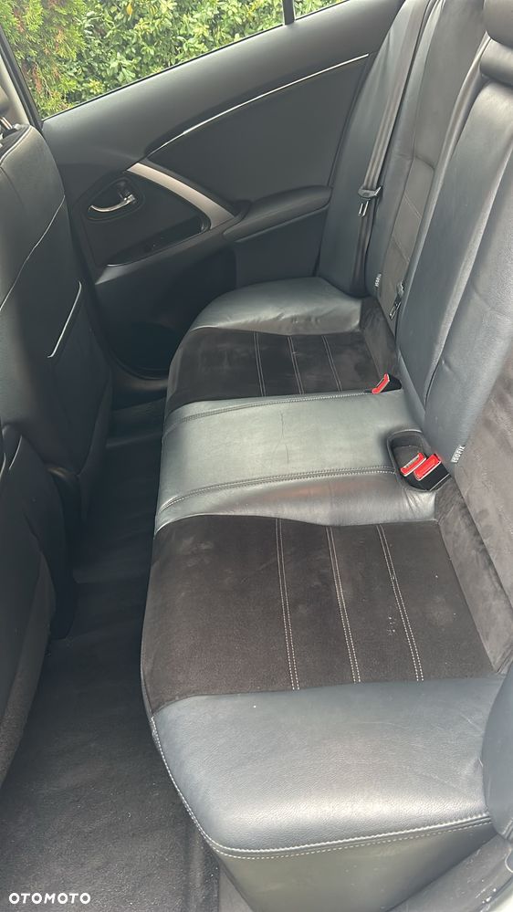 Toyota Avensis - 15