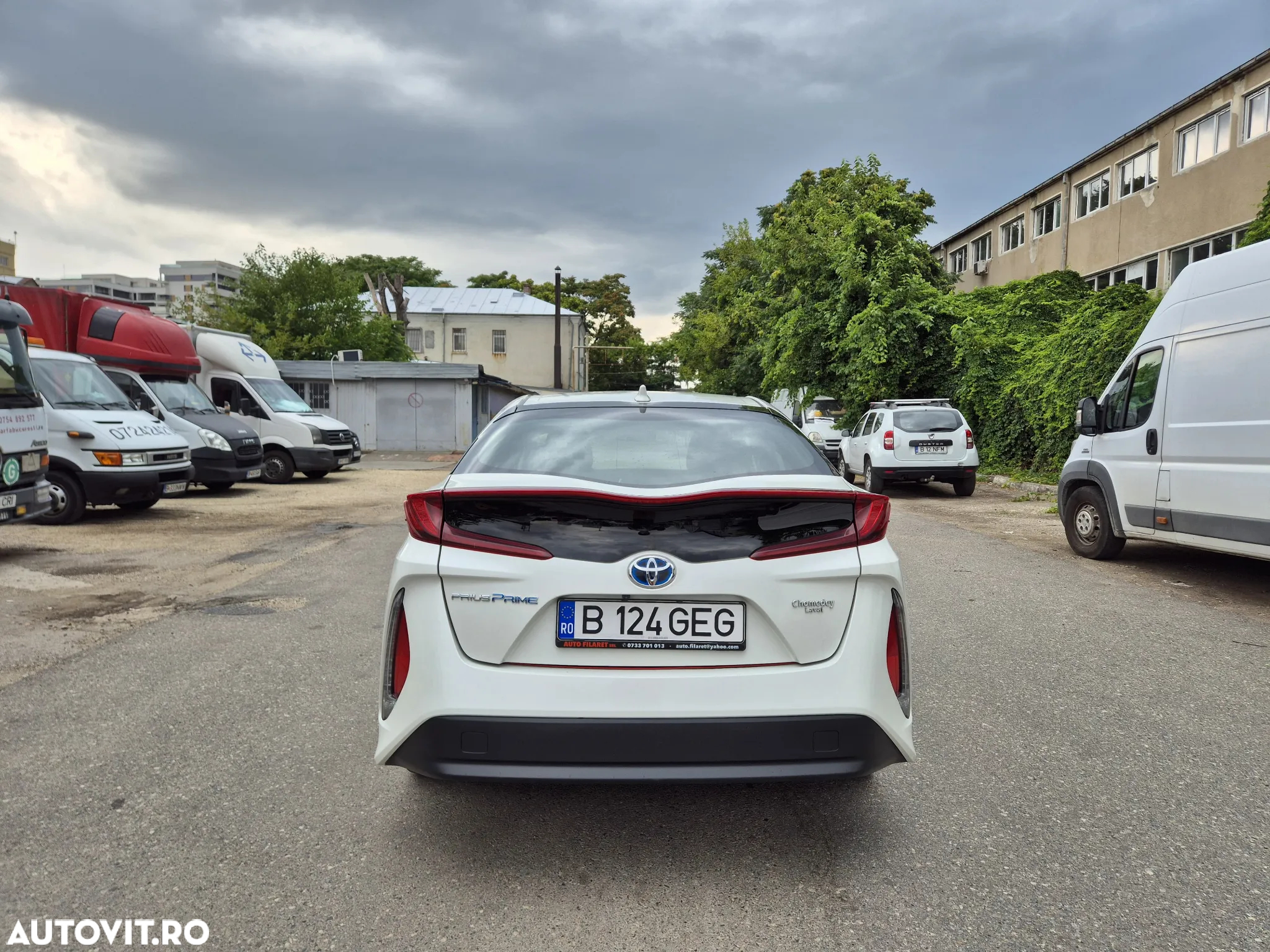 Toyota Prius Plug-in Hybrid Executive - 4