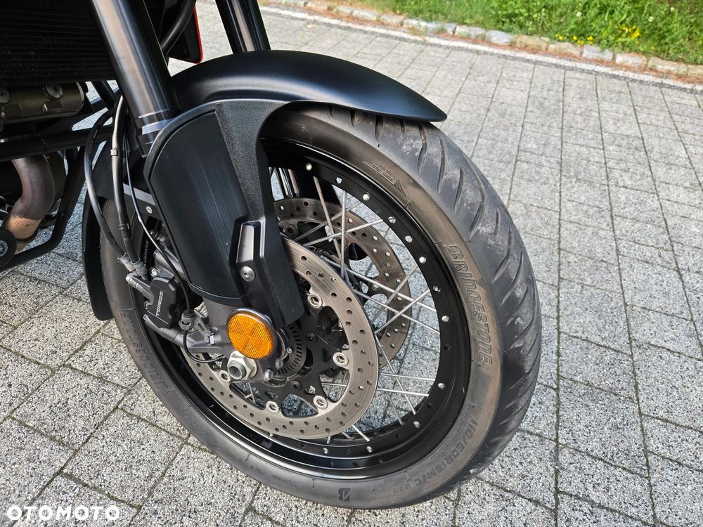 Suzuki V-STROM - 33