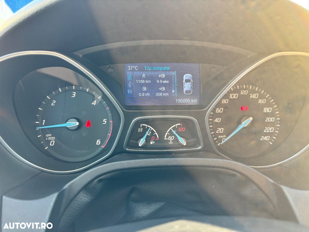 Ford Focus 2.0 TDCI DPF Titanium - 9