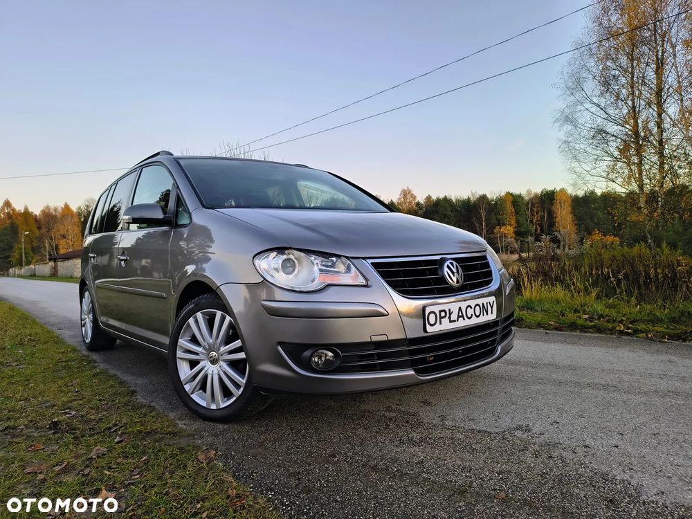 Volkswagen Touran - 26
